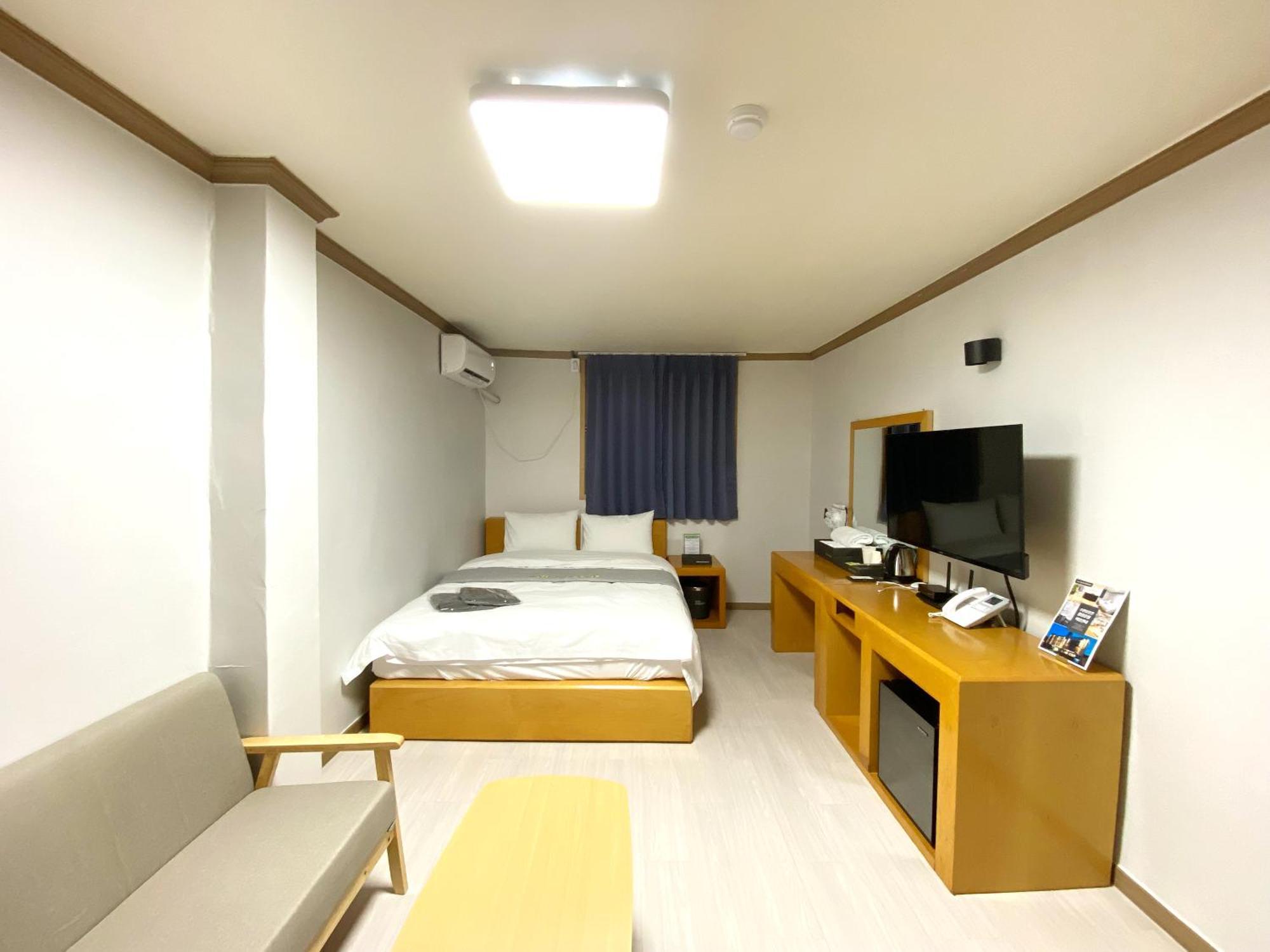 צ'ונג'ו Suanbo Hot Spring Healing Hotel מראה חיצוני תמונה