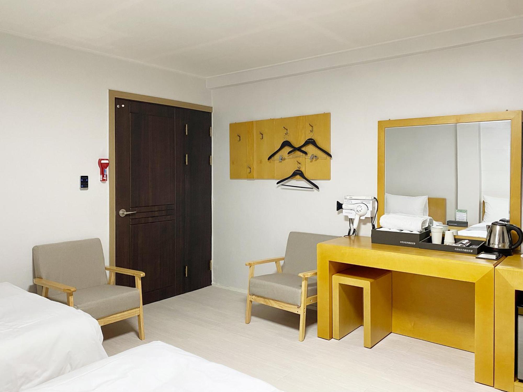 צ'ונג'ו Suanbo Hot Spring Healing Hotel מראה חיצוני תמונה